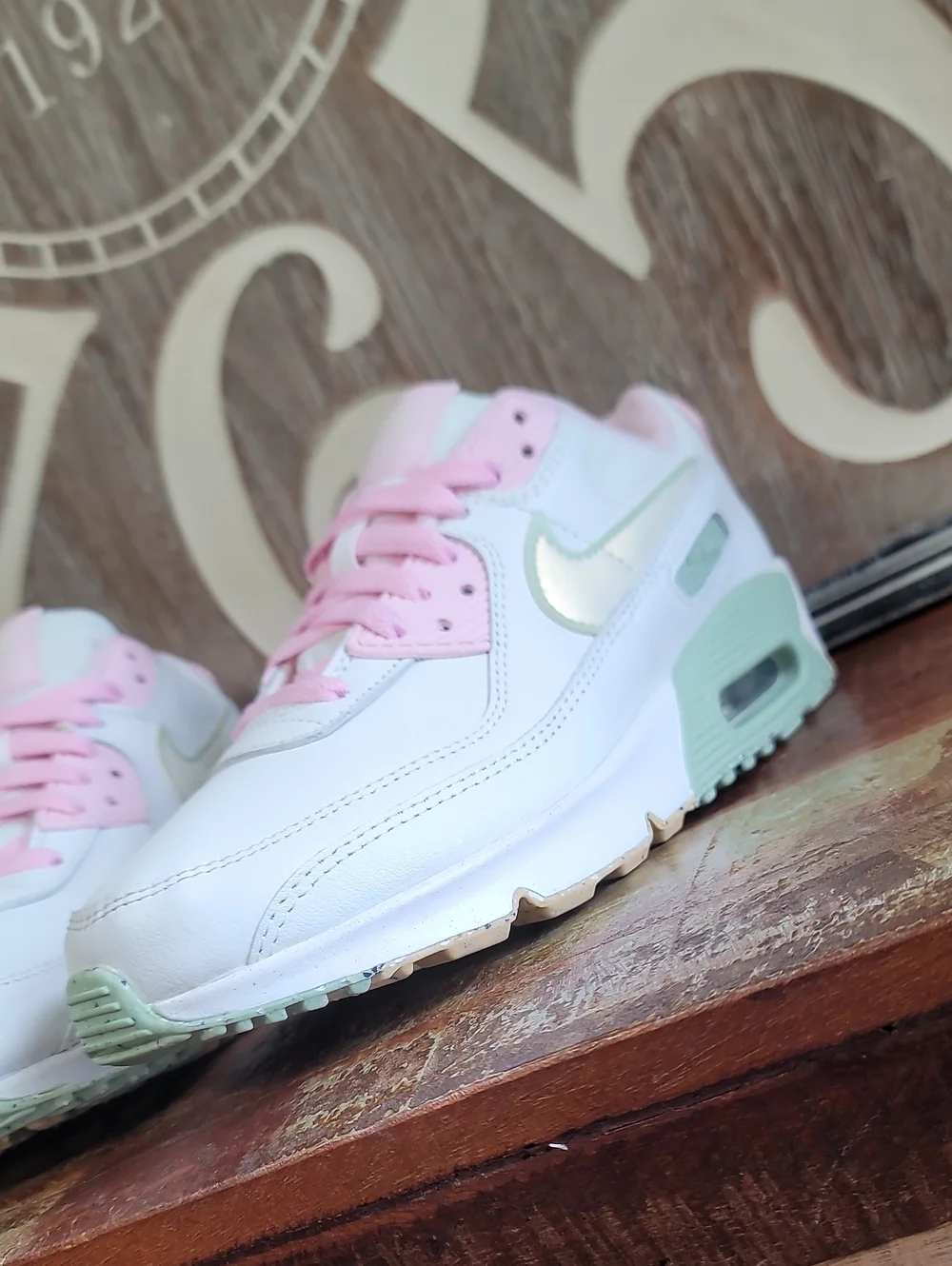 🔥 Nike Air Max 90 LTR Special Edition "Pink Foam/ Honeydew" Wmns 8, Like New - Picture 7 of 15